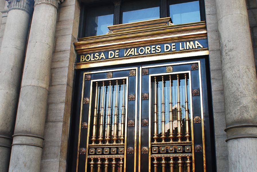 Pronóstico 2025 acciones Aceros Arequipa